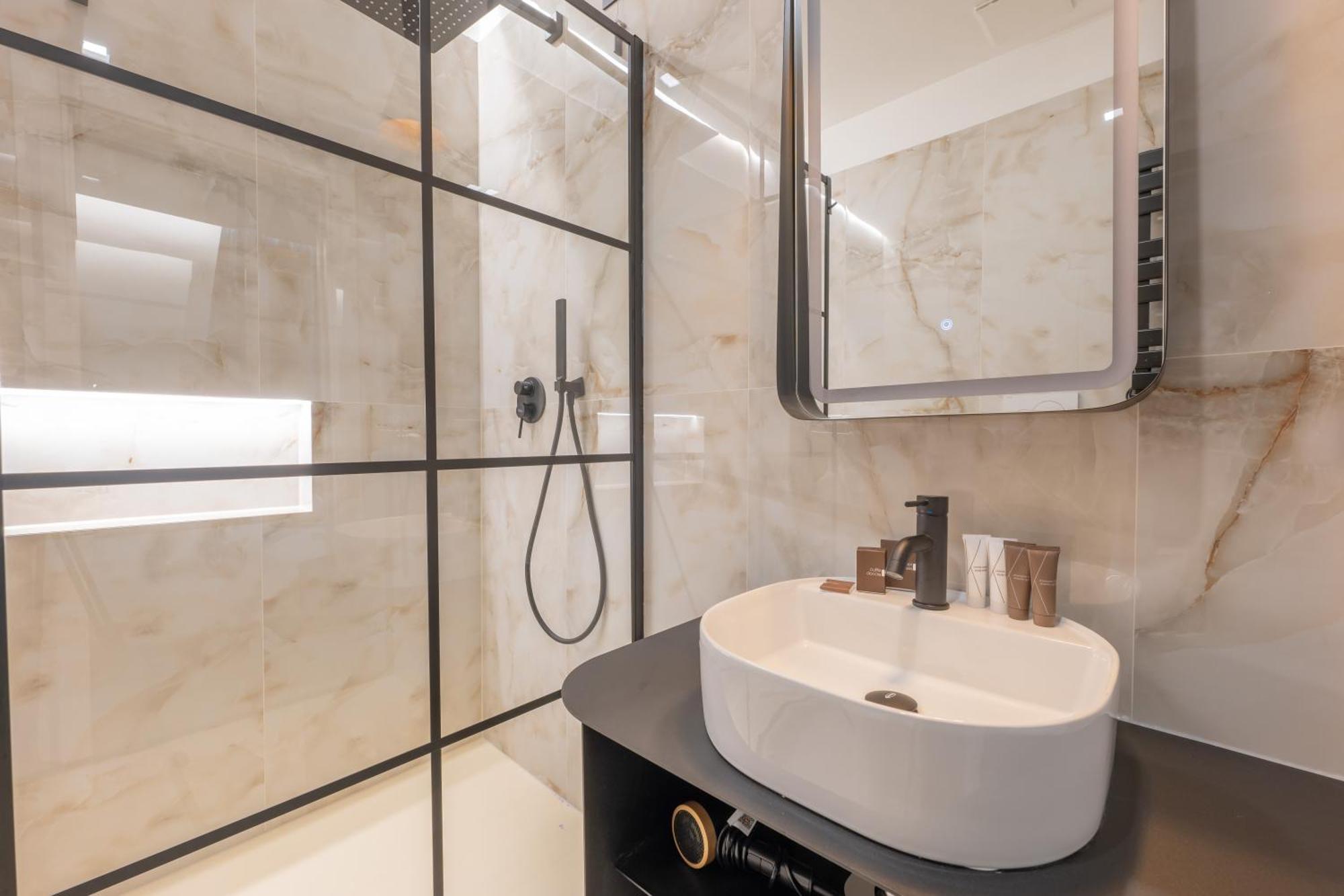Maria Cristina Boutique Rooms ترييستي المظهر الخارجي الصورة